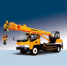 柳工汽車起重機與清洗吸污車促銷活動全面開啟